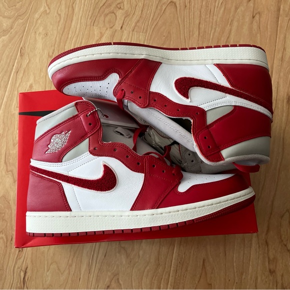 Retro Jordan 1 - Picture 2 of 6